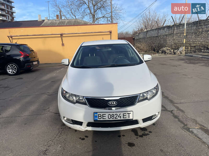 Седан Kia Cerato 2011 в Николаеве фото 2 Седан Kia Cerato 2011 в Николаеве