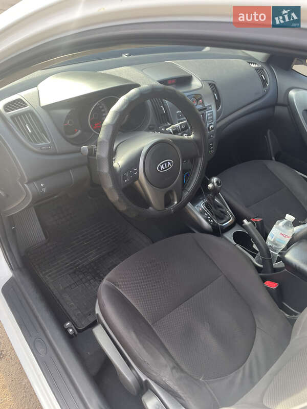 Седан Kia Cerato 2011 в Николаеве фото 9 Седан Kia Cerato 2011 в Николаеве