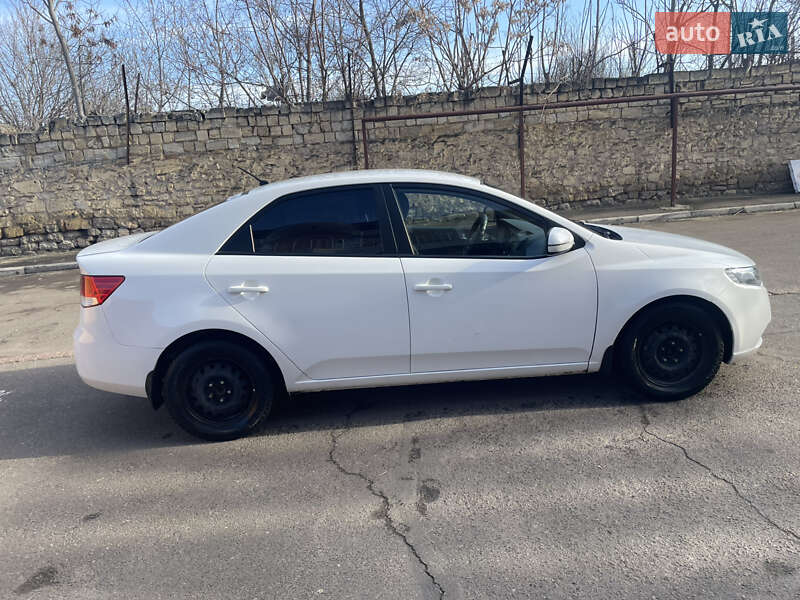 Седан Kia Cerato 2011 в Николаеве фото 13 Седан Kia Cerato 2011 в Николаеве