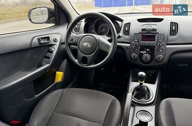 Седан Kia Cerato 2009 в Запоріжжі