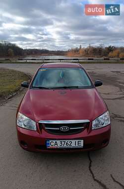 Седан Kia Cerato 2006 в Смілі