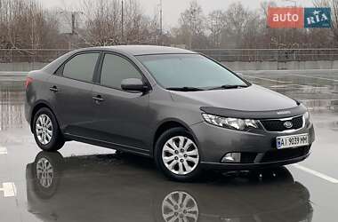 Седан Kia Cerato 2012 в Києві