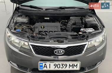 Седан Kia Cerato 2012 в Києві