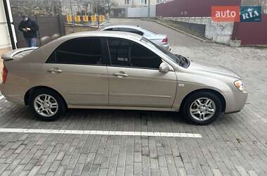 Седан Kia Cerato 2006 в Чернівцях