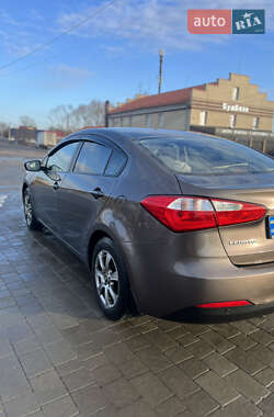 Седан Kia Cerato 2013 в Каменке-Бугской