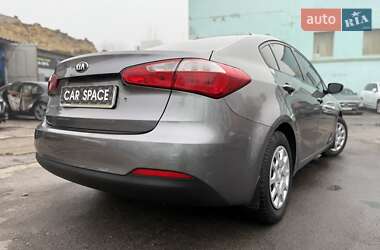 Седан Kia Cerato 2014 в 