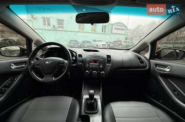 Седан Kia Cerato 2014 в 