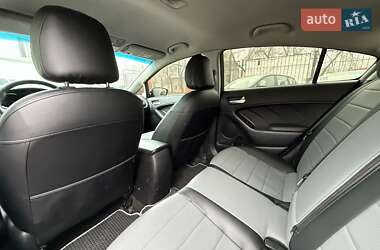 Седан Kia Cerato 2014 в 
