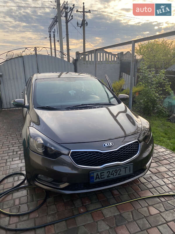 Седан Kia Cerato 2013 в Запорожье