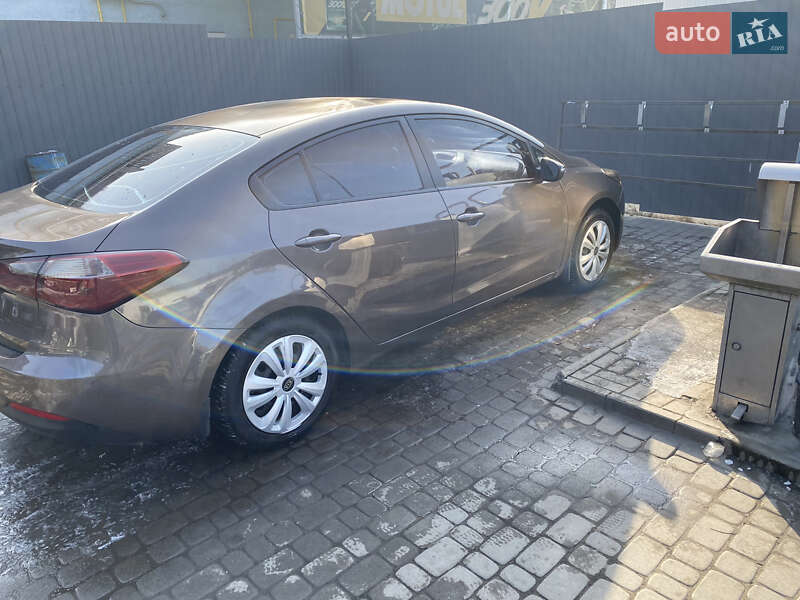 Седан Kia Cerato 2013 в Запорожье
