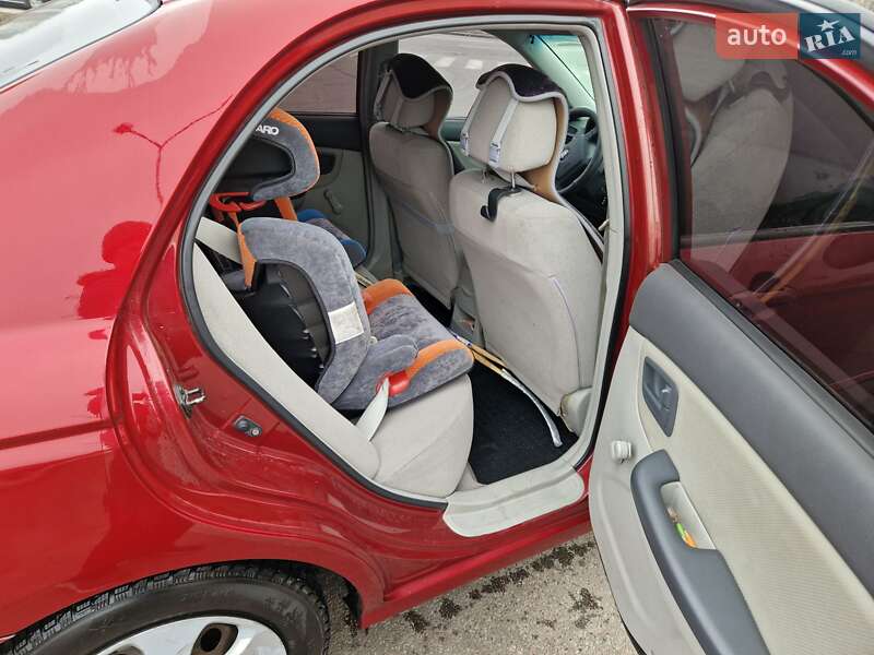 Седан Kia Cerato 2006 в Києві фото 7 Седан Kia Cerato 2006 в Києві