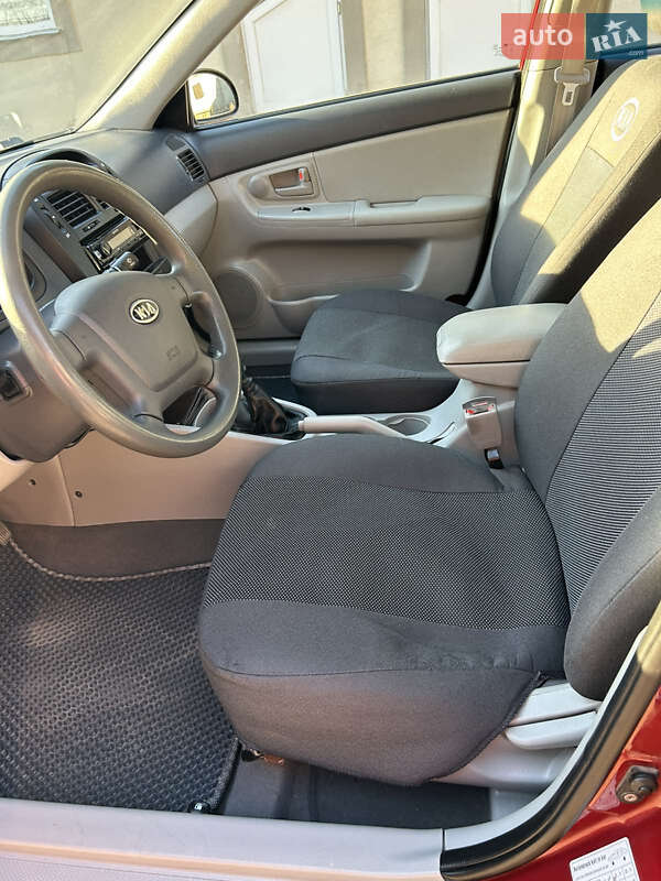 Седан Kia Cerato 2008 в Львові