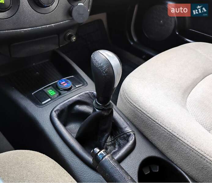 Седан Kia Cerato 2006 в 