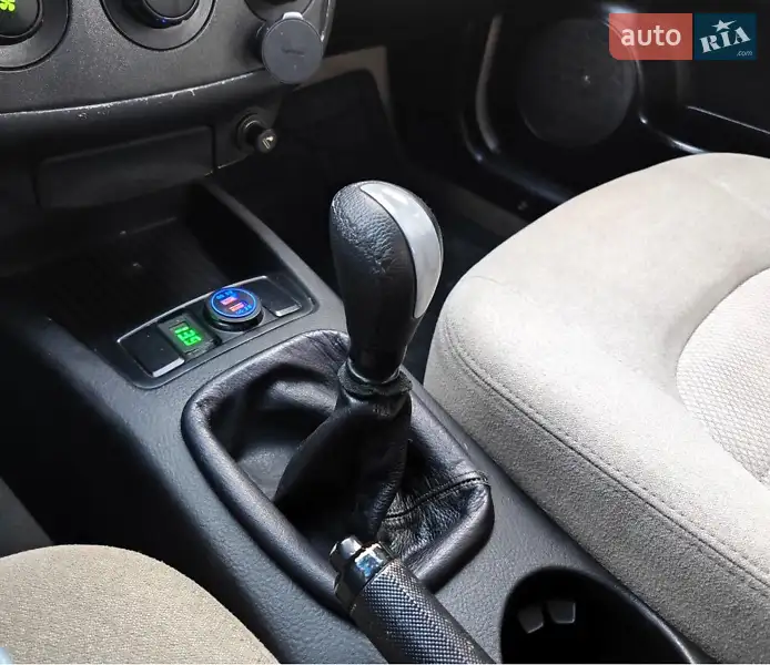 Седан Kia Cerato 2006 в 