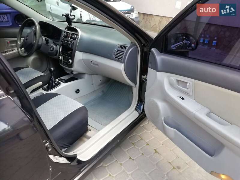 Седан Kia Cerato 2006 в Каменец-Подольском фото 5 Седан Kia Cerato 2006 в Каменец-Подольском