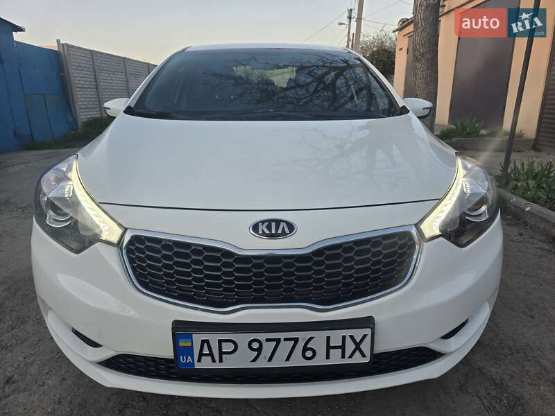 Седан Kia Cerato 2013 в 