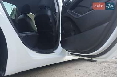 Седан Kia Cerato 2013 в 