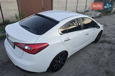 Седан Kia Cerato 2013 в 