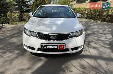 Седан Kia Cerato 2011 в 