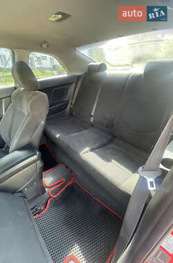 Купе Kia Cerato 2010 в 