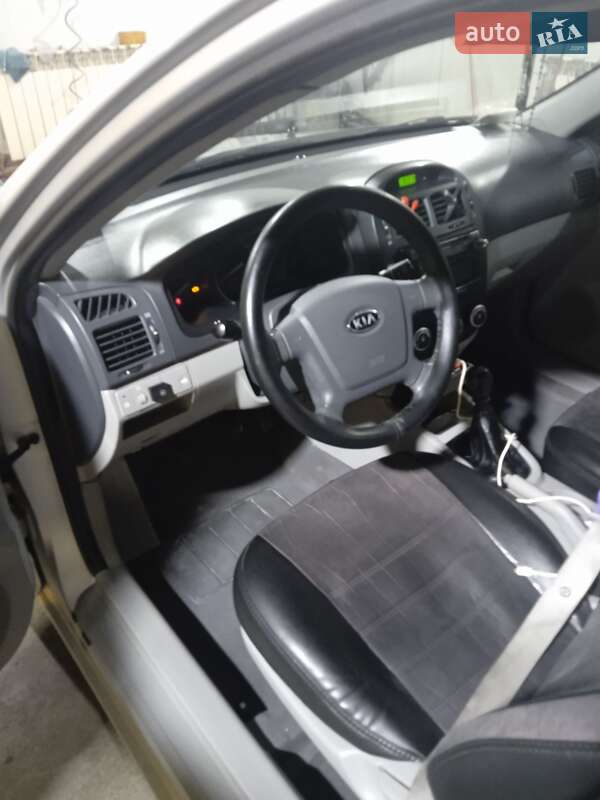 Седан Kia Cerato 2008 в Тернополі