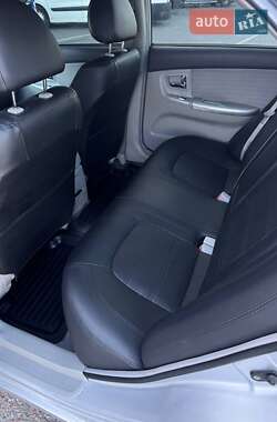 Седан Kia Cerato 2007 в 