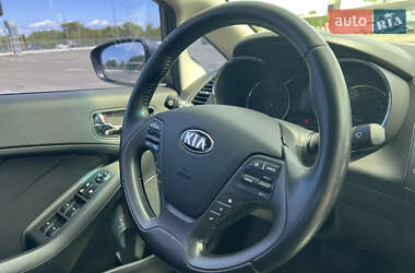 Седан Kia Cerato 2015 в 