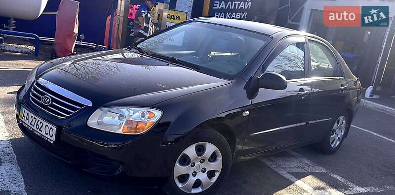 Седан Kia Cerato 2007 в Александровке