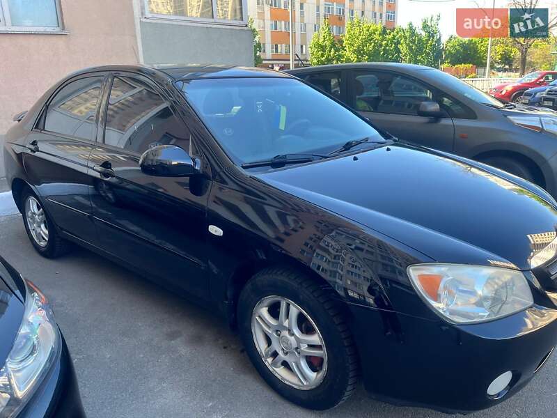 Седан Kia Cerato 2006 в Киеве