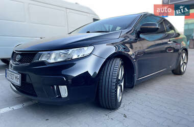 Купе Kia Cerato 2011 в 