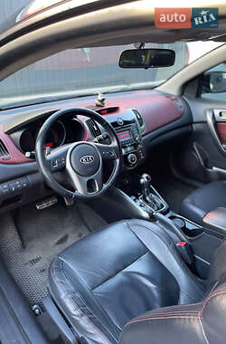 Купе Kia Cerato 2011 в 
