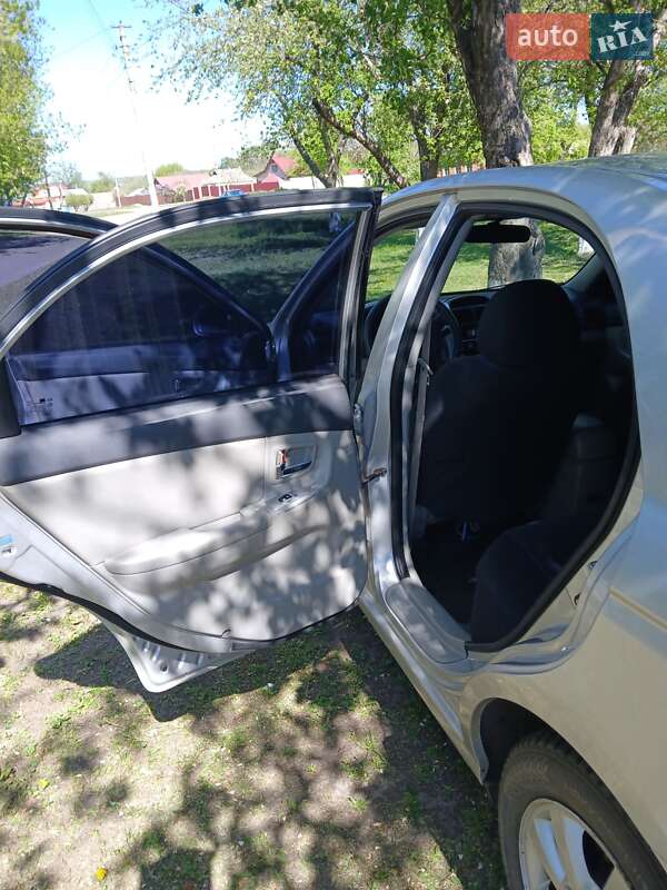 Седан Kia Cerato 2008 в Краснограді