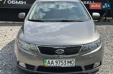 Седан Kia Cerato 2011 в 