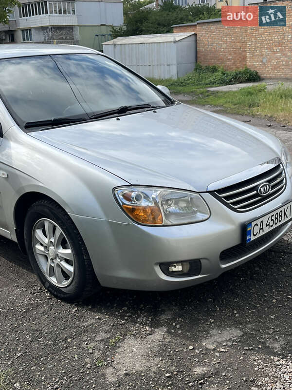 Седан Kia Cerato 2008 в Умани