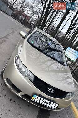 Седан Kia Cerato 2009 в Киеве