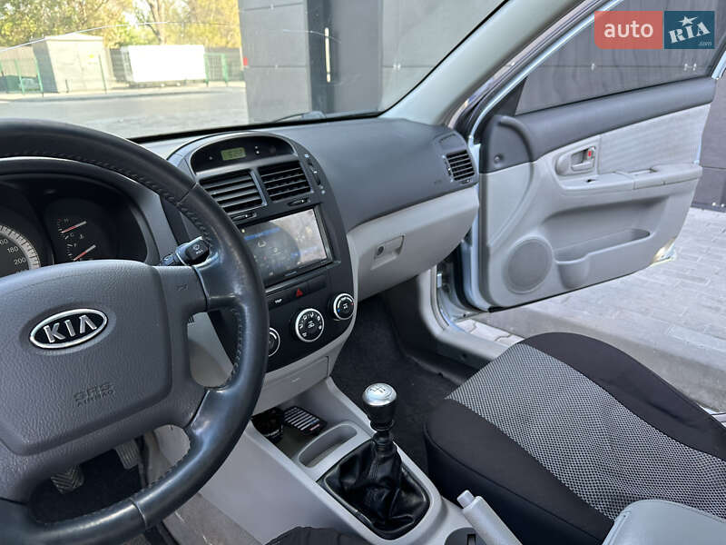 Седан Kia Cerato 2007 в Днепре