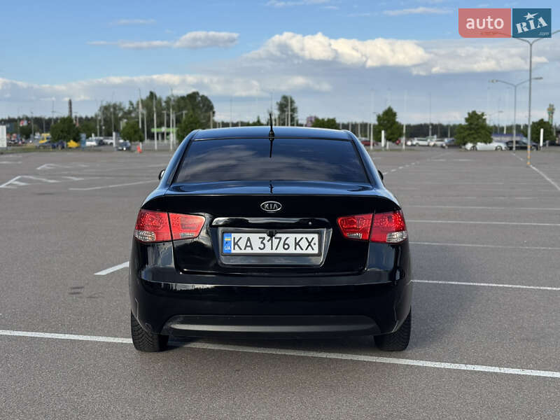 Седан Kia Cerato 2009 в Києві