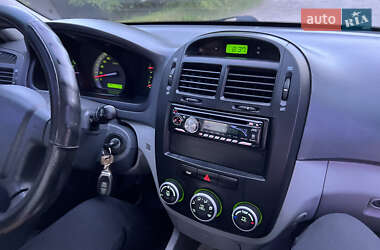 Седан Kia Cerato 2007 в 