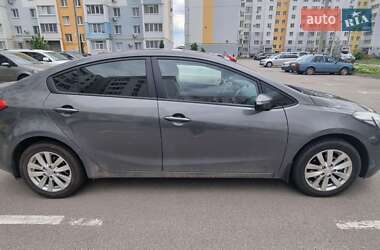 Седан Kia Cerato 2013 в 