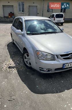 Хэтчбек Kia Cerato 2007 в 