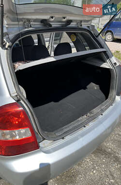 Хэтчбек Kia Cerato 2007 в 