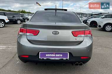 Купе Kia Cerato 2012 в 