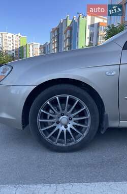 Седан Kia Cerato 2008 в 