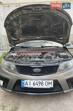 Купе Kia Cerato 2011 в 