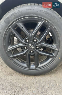 Купе Kia Cerato 2011 в 