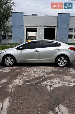 Седан Kia Cerato 2013 в 