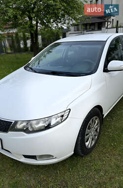 Седан Kia Cerato 2011 в Львове