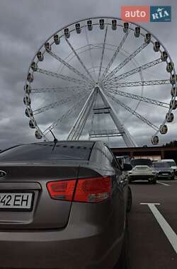 Седан Kia Cerato 2011 в Хмельницькому