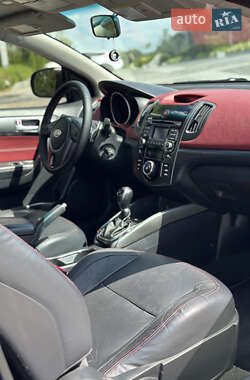 Купе Kia Cerato 2012 в 