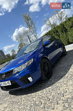 Купе Kia Cerato 2012 в 